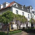 Exterior of Hotel Brull