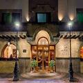 Exterior of Hotel De Mendoza