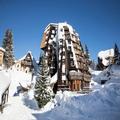 Exterior of Hotel Des Dromonts
