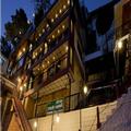 Exterior of Hotel Emerald Heights