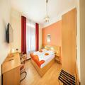 Exterior of Hotel Golden City Garni