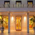 Exterior of Hotel La Pergola