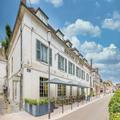 Exterior of Hotel Le Maxime, BW Signature Collection