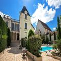 Exterior of Hotel Le Renoir