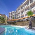 Exterior of Hotel Lumbarda
