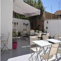 Exterior of Hotel Saint George Avignon