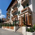 Exterior of Hotel Serena