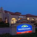 Photo of Howard Johnson Hotel & Suites by Wyndham Pico Rivera