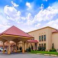 Exterior of Howard Johnson by Wyndham Conway