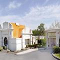 Exterior of Howard Johnson by Wyndham Newburgh / West Point