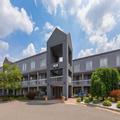 Exterior of Howard Johnson by Wyndham Romulus Detroit Metro Airport