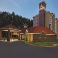 Exterior of La Quinta Inn & Suites by Wyndham Atlanta Alpharetta