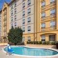 Image of La Quinta Inn & Suites by Wyndham Atlanta Ballpark/Galleria