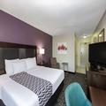 Image of La Quinta Inn & Suites by Wyndham Blue Springs