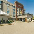 Photo of La Quinta Inn & Suites by Wyndham Cleveland Airport West