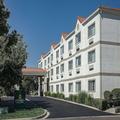 Exterior of La Quinta Inn & Suites by Wyndham Davis
