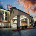 Exterior of La Quinta Inn & Suites by Wyndham Fruita