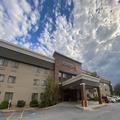 Image of La Quinta Inn & Suites by Wyndham Harrisburg Airport Hershey
