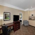 Exterior of La Quinta Inn & Suites by Wyndham Houma