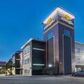 Photo of La Quinta Inn & Suites by Wyndham Houston New Caney