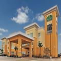 Exterior of La Quinta Inn & Suites by Wyndham Jourdanton Pleasanton