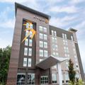 Exterior of La Quinta Inn & Suites by Wyndham Lake City