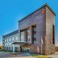 Exterior of La Quinta Inn & Suites by Wyndham Lewisville