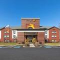 Photo of La Quinta Inn & Suites by Wyndham Loudon