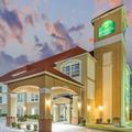 Exterior of La Quinta Inn & Suites by Wyndham Oklahoma City -Yukon