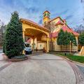 Exterior of La Quinta Inn & Suites by Wyndham Raleigh / Durham Southpoint