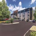 Exterior of La Quinta Inn & Suites by Wyndham Salem Nh