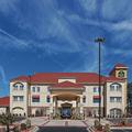 Exterior of La Quinta Inn & Suites by Wyndham Searcy