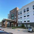 Image of La Quinta Inn & Suites by Wyndham Tulsa Midtown