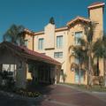 Exterior of La Quinta Inn by Wyndham Bakersfield South