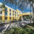 Exterior of La Quinta Inn by Wyndham Jupiter