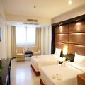 Photo of Le Phenix Hotel