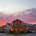 Exterior of Les Suites De Laviolette Ascend Hotel Collection