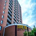 Exterior of Les Suites Hotel Ottawa