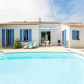 Exterior of Madame Vacances Le Domaine De Vertmarines