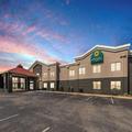 Exterior of MainStay Suites Decatur River City