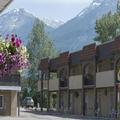 Photo of Maligne Lodge