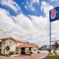 Exterior of Motel 6 Austin, TX - Midtown
