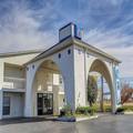 Exterior of Motel 6 Dickson, TN