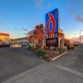 Exterior of Motel 6 Fort Bragg, CA