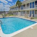 Exterior of Motel 6 Gulfport, MS – Airport