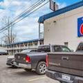 Exterior of Motel 6 Huntington, WV