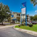 Exterior of Motel 6 Jacksonville, FL - South