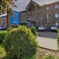 Exterior of Motel 6 Milwaukee, WI - Glendale