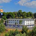 Exterior of Motel 6 Pendleton, OR - West