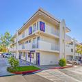 Exterior of Motel 6 Phoenix, AZ - West